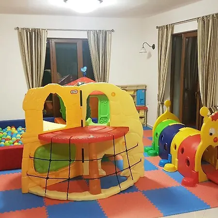 Zana Vaii Hotel 3*